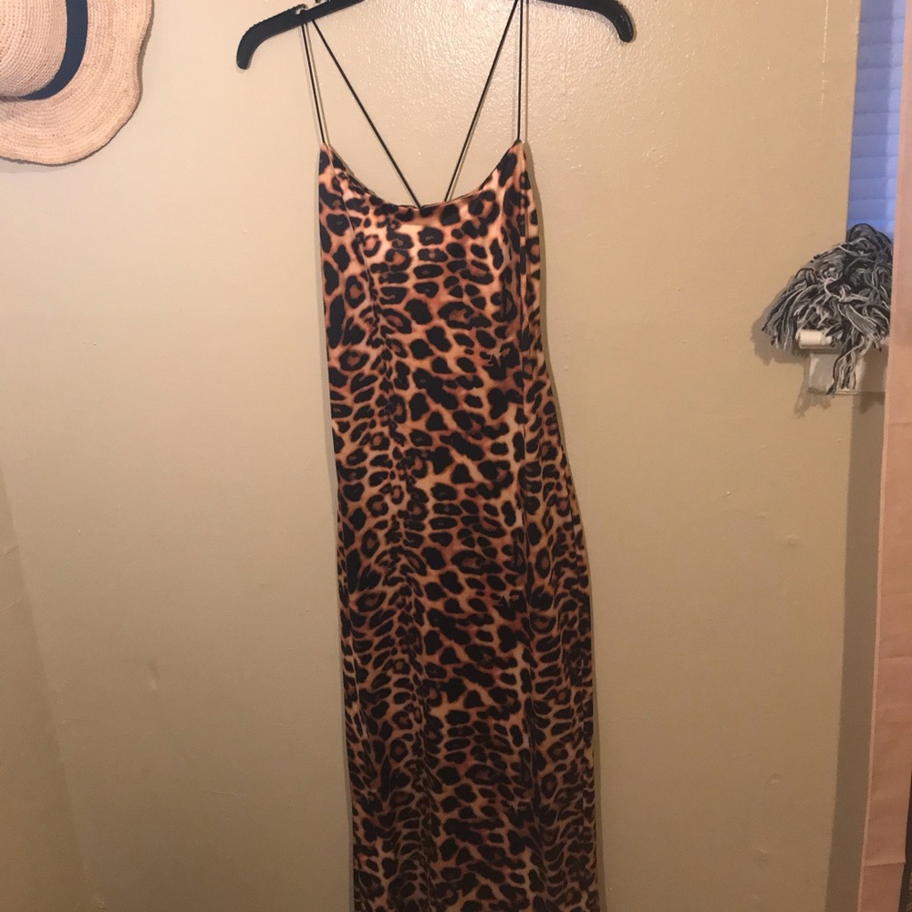 Leopard print bodycon midi dress